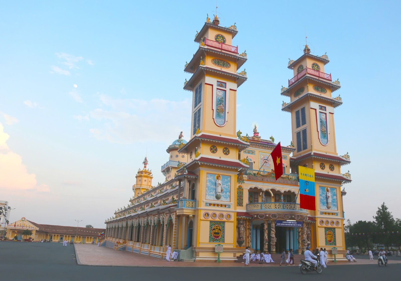 Trung tâm tín ngưỡng của Đạo Cạo Đài.