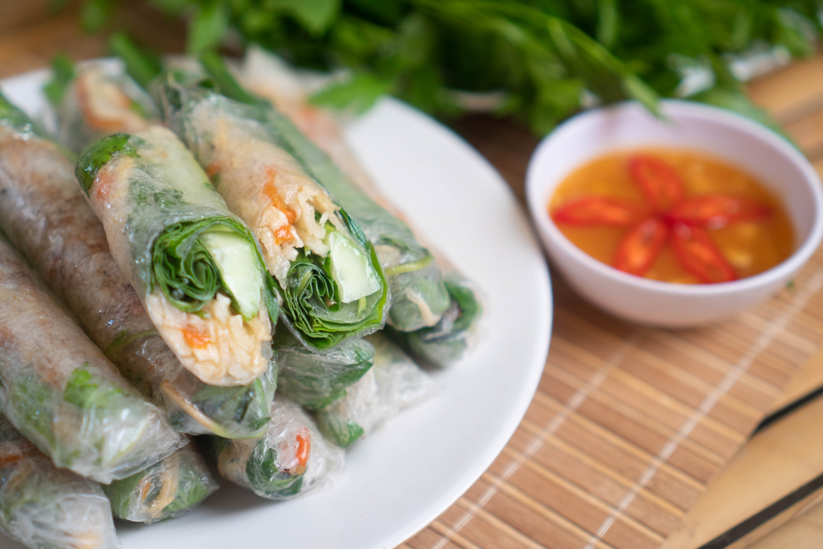 Gỏi cuốn chay mang đến cảm giác thanh tịnh cho thực khách. 