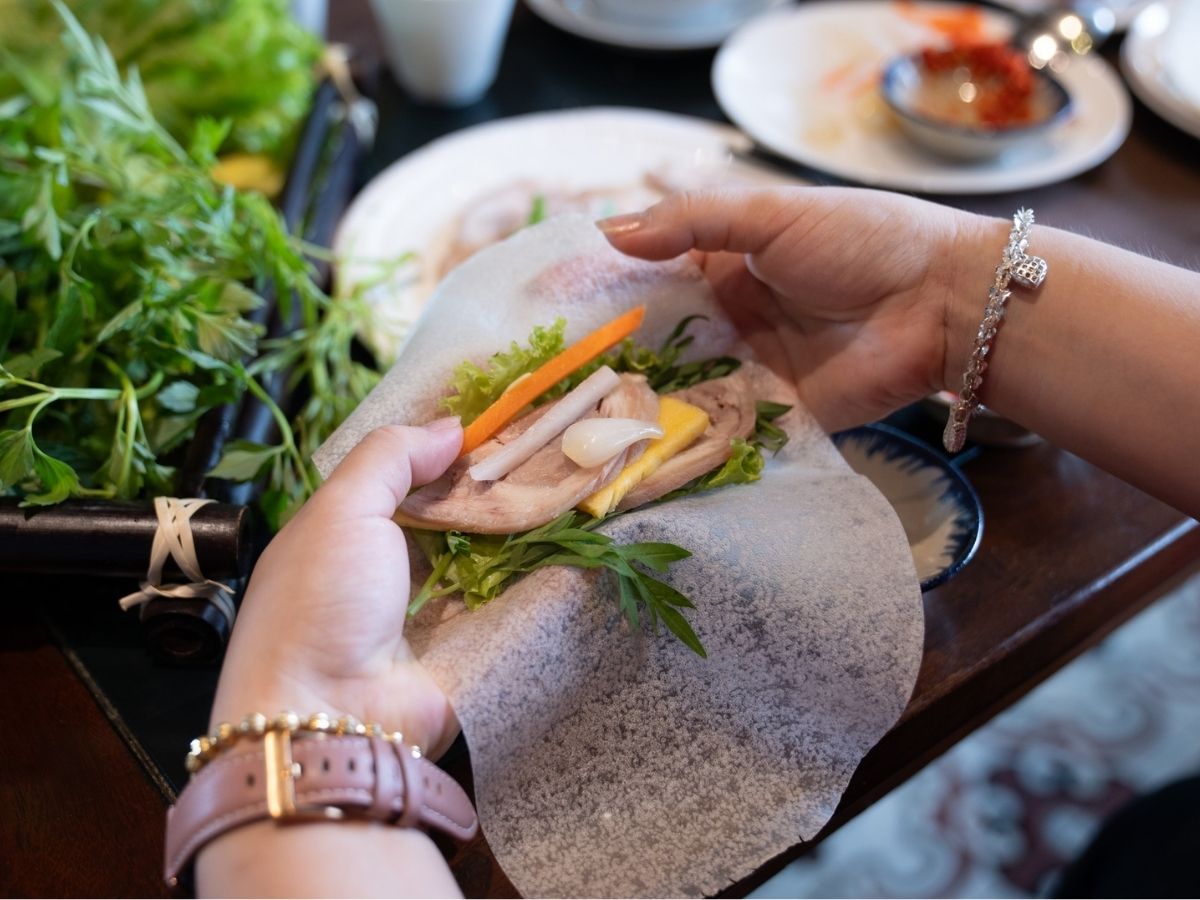 Thực đơn tại Sol Kitchen được xây dựng tập trung vào đặc sản Tây Ninh và những món Việt truyền thống.